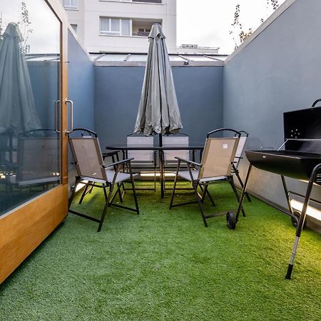 The Deluxe Barbican Duplex Лондон Екстериор снимка