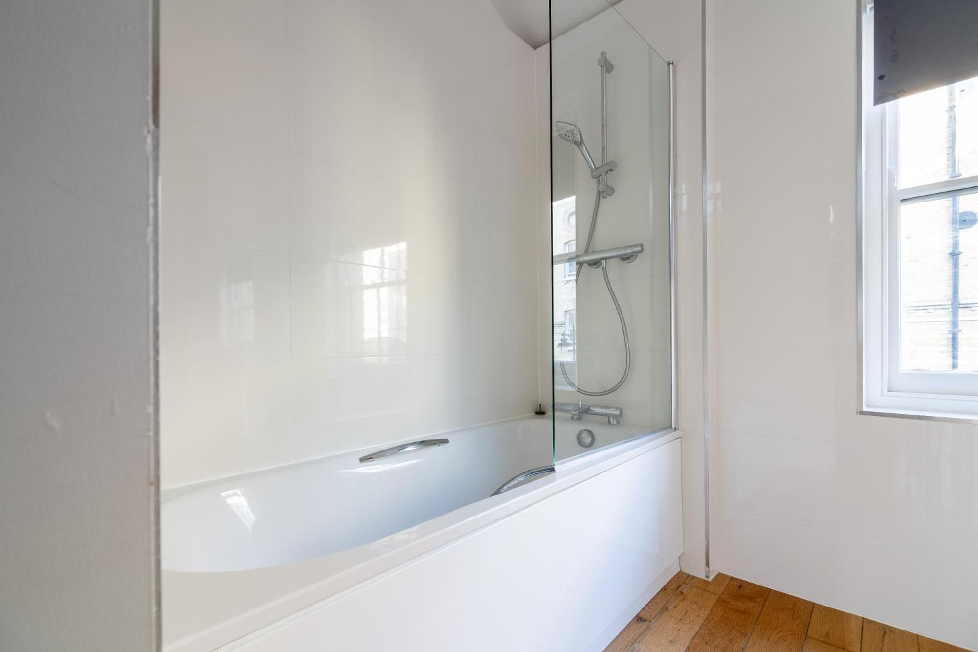 The Deluxe Barbican Duplex Лондон Екстериор снимка